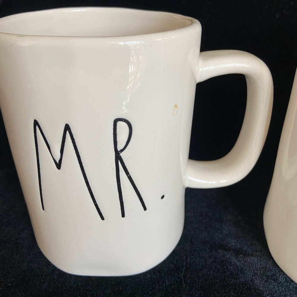 🖤 Rae Dunn By Magenta Collection MR & MRS Ivory Ceramic Coffee Mug Set Wedding - Picture 3 of 8